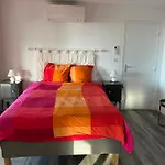 Bas De Villa, Vue Mer, Terrasse, Clim, Piscine *