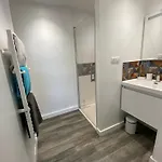 Bas De Villa, Vue Mer, Terrasse, Clim, Piscine *