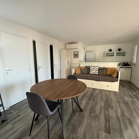 Bas De Villa, Vue Mer, Terrasse, Clim, Piscine *