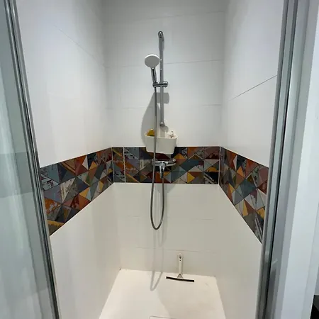 Bas De Villa, Vue Mer, Terrasse, Clim, Piscine *